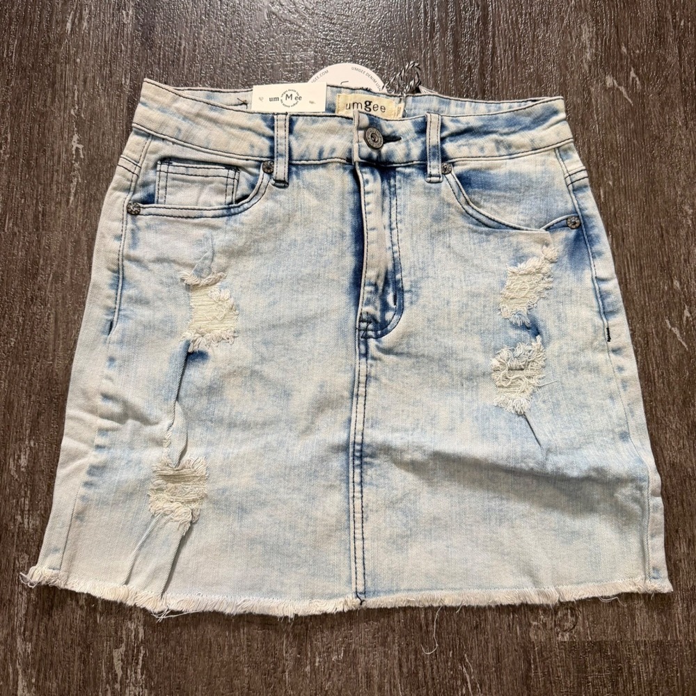 UMGEE Women's Light Wash‎ Distressed Denim Mini Skirt Size M